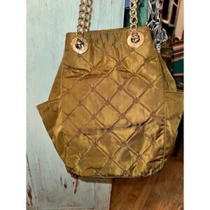 VINTAGE JOAN & DAVID LARGE OLIVE QUILTED PARACHUTE BAG SIDE POCKETS CHAIN STRAP